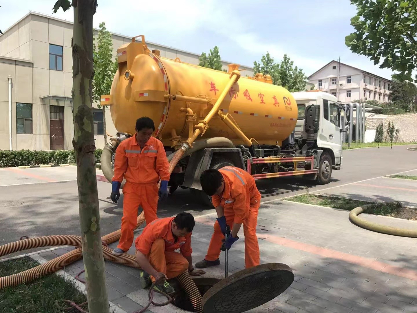 福山镇化粪池清理与5-8吨吸粪车施工效率分析